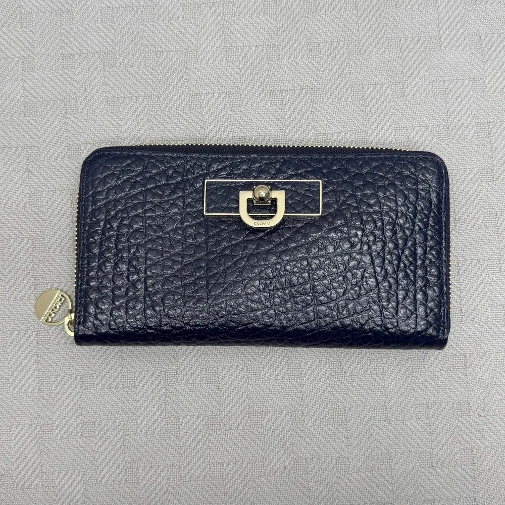 DKNY‎ Wallet Womens One Size Blue Leather Zip Around Logo Credit Card Organizer